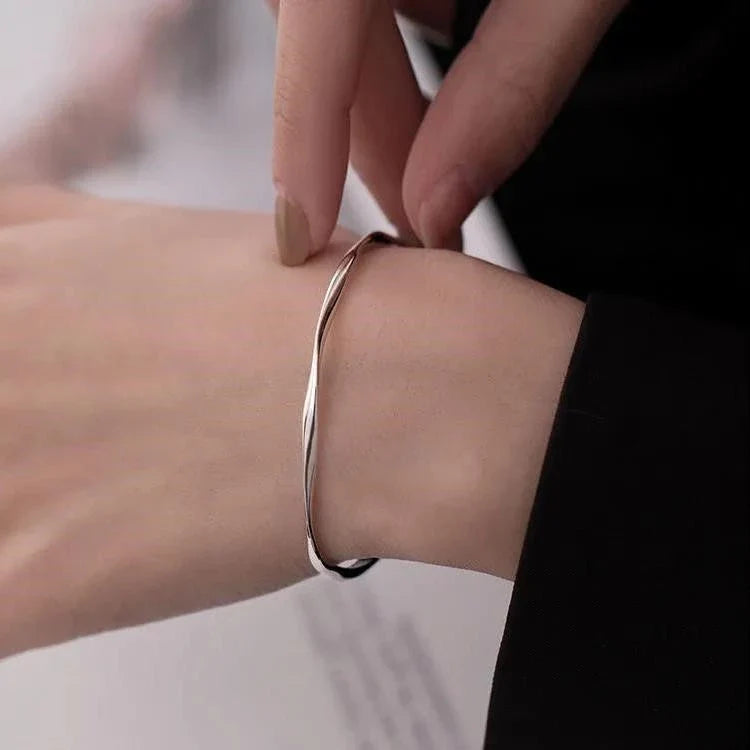 Pulseira De Moda Simples Torcida Alta Qualidade Desenho De Nicho Da Jóias De Mão Estilo Legal Para Mulheres